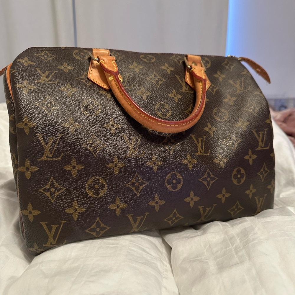 Pre-loved Louis Vuitton monogram Speedy 30